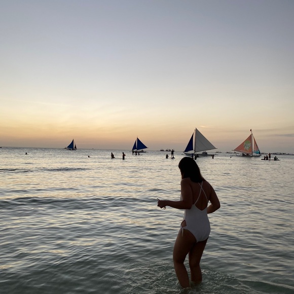 Meet your Posher, Bea - Picture 2 of 2